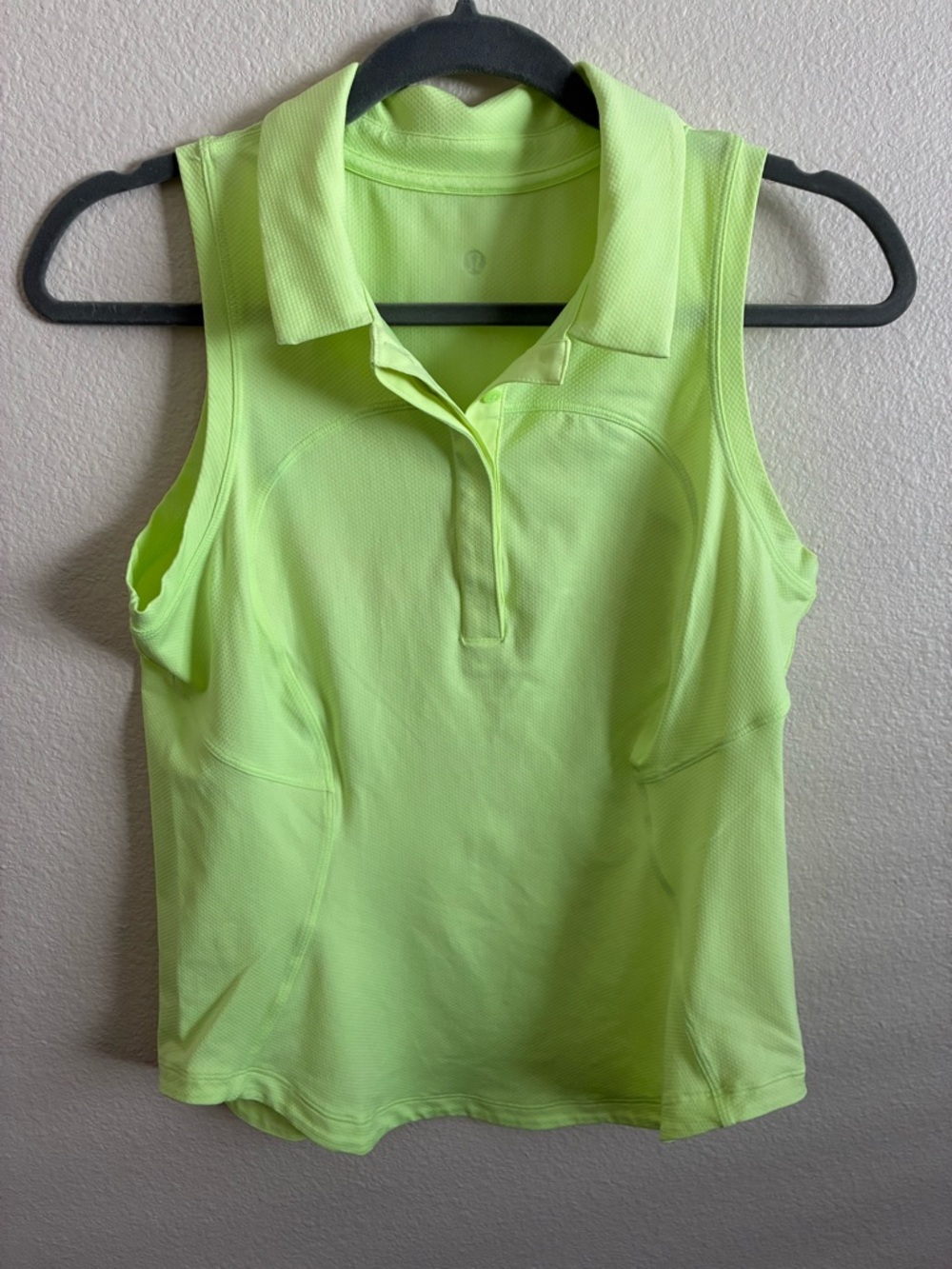 Lululemon Sleeveless Polo Top in Neon Yellow - Women's Active Tank